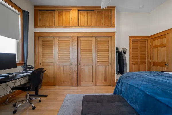 $4,900 | 137 L Street, Unit 1, Boston, MA 02127