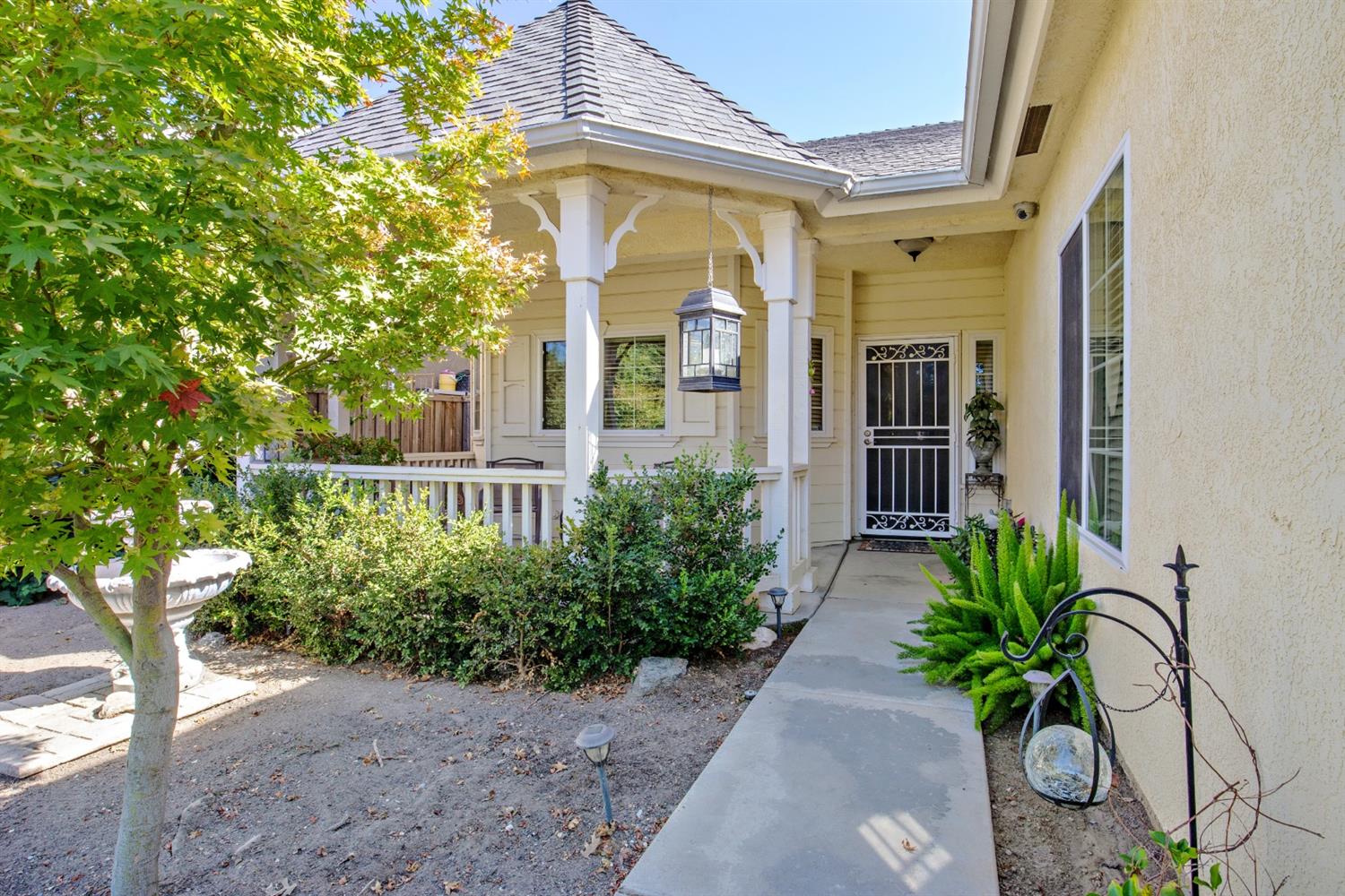 385 East Olson Avenue Reedley, CA 93654 - Photo 5 of 35 Gallery Image 5
