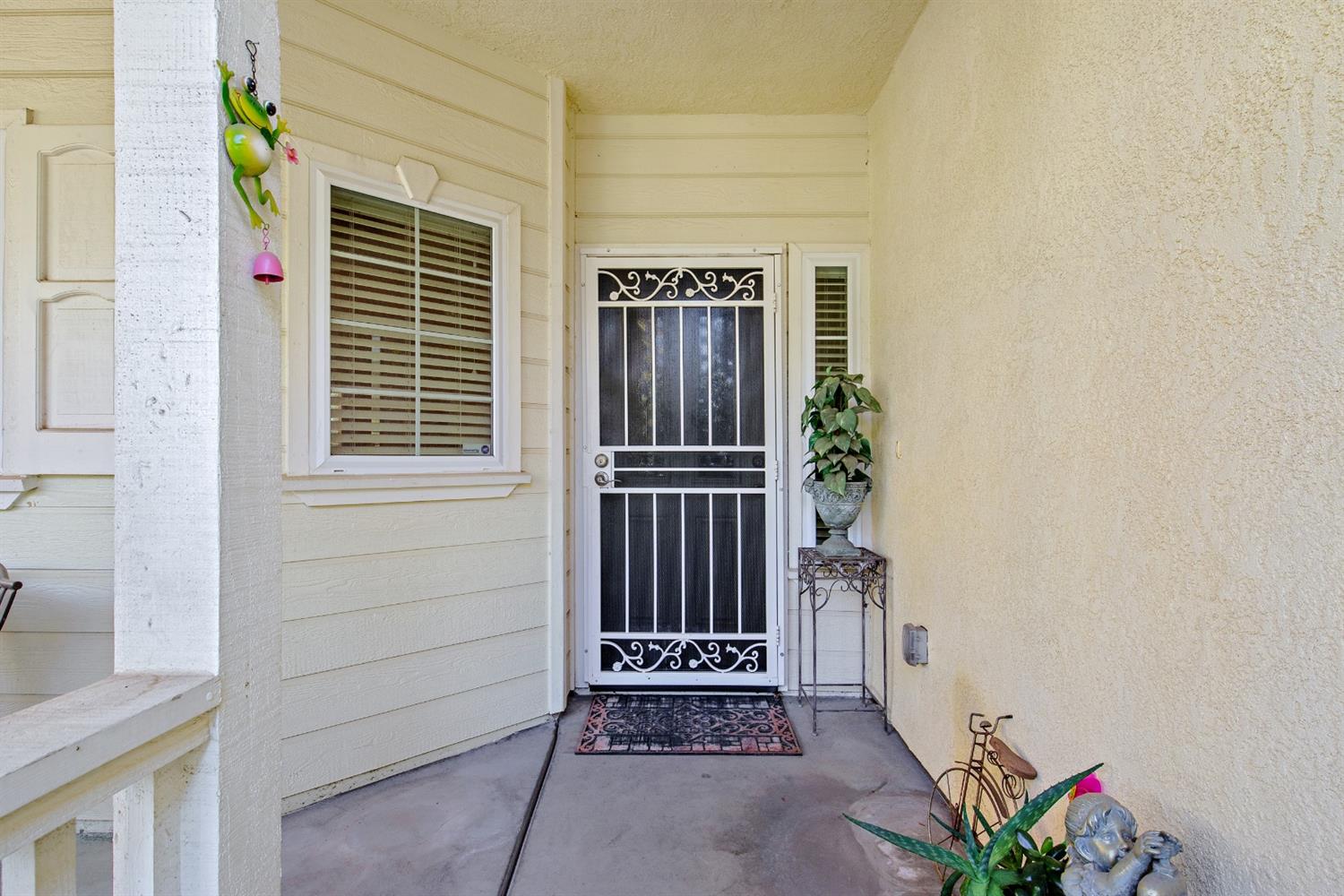 385 East Olson Avenue Reedley, CA 93654 - Photo 7 of 35 Gallery Image 7