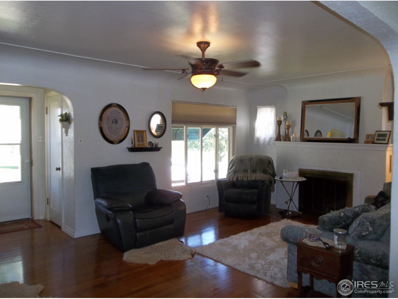 2152 10th Street Road Greeley, CO 80631 - Photo 3 of 40 Living Room