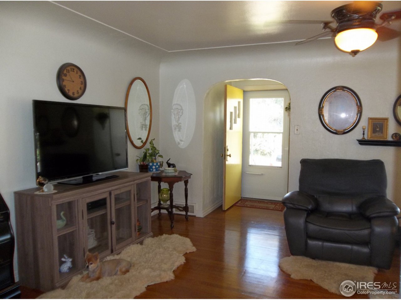 2152 10th Street Road Greeley, CO 80631 - Photo 4 of 40 Living Room