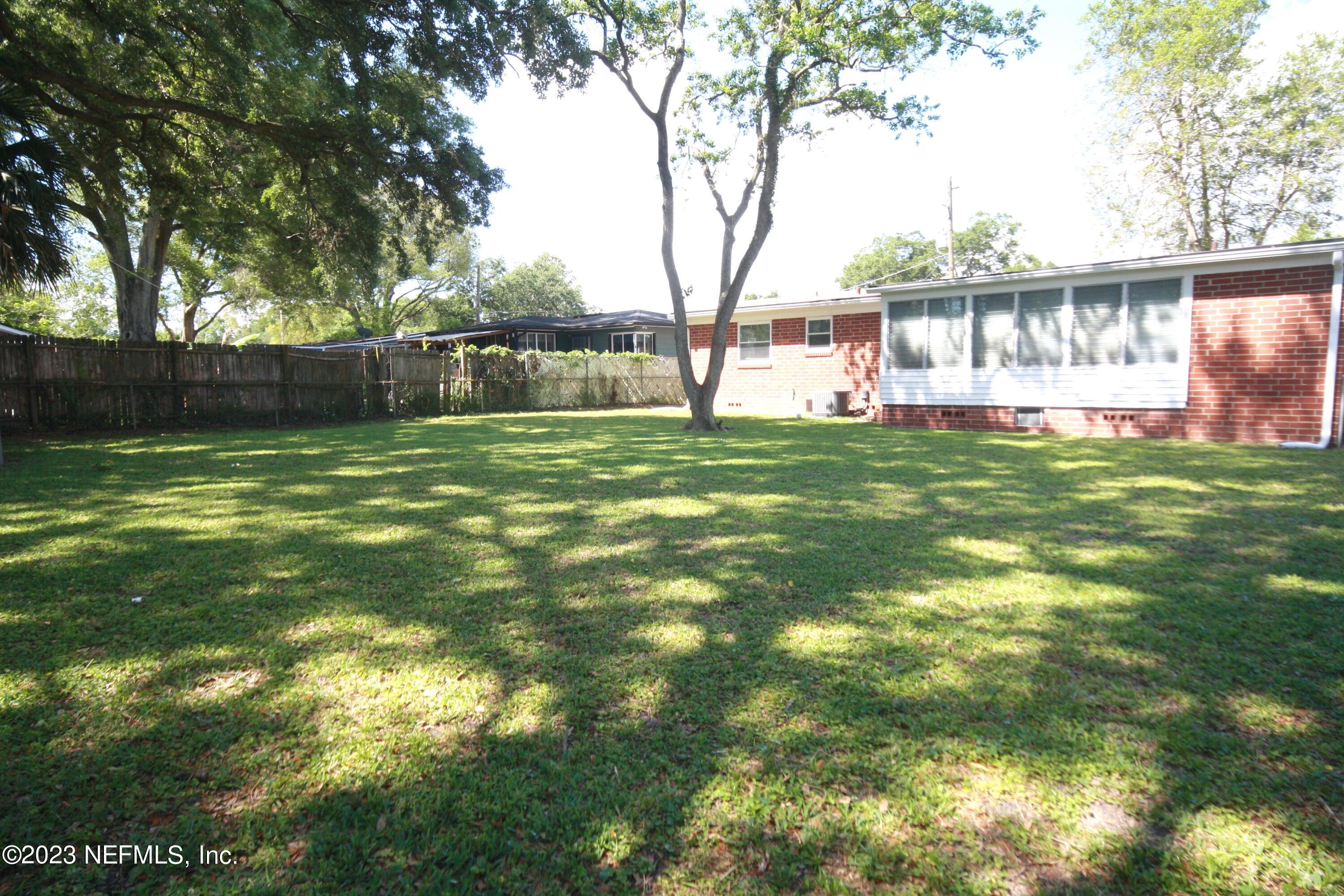 2529 Caladium Road Jacksonville, FL 32211 - Photo 15 of 19 Back of house