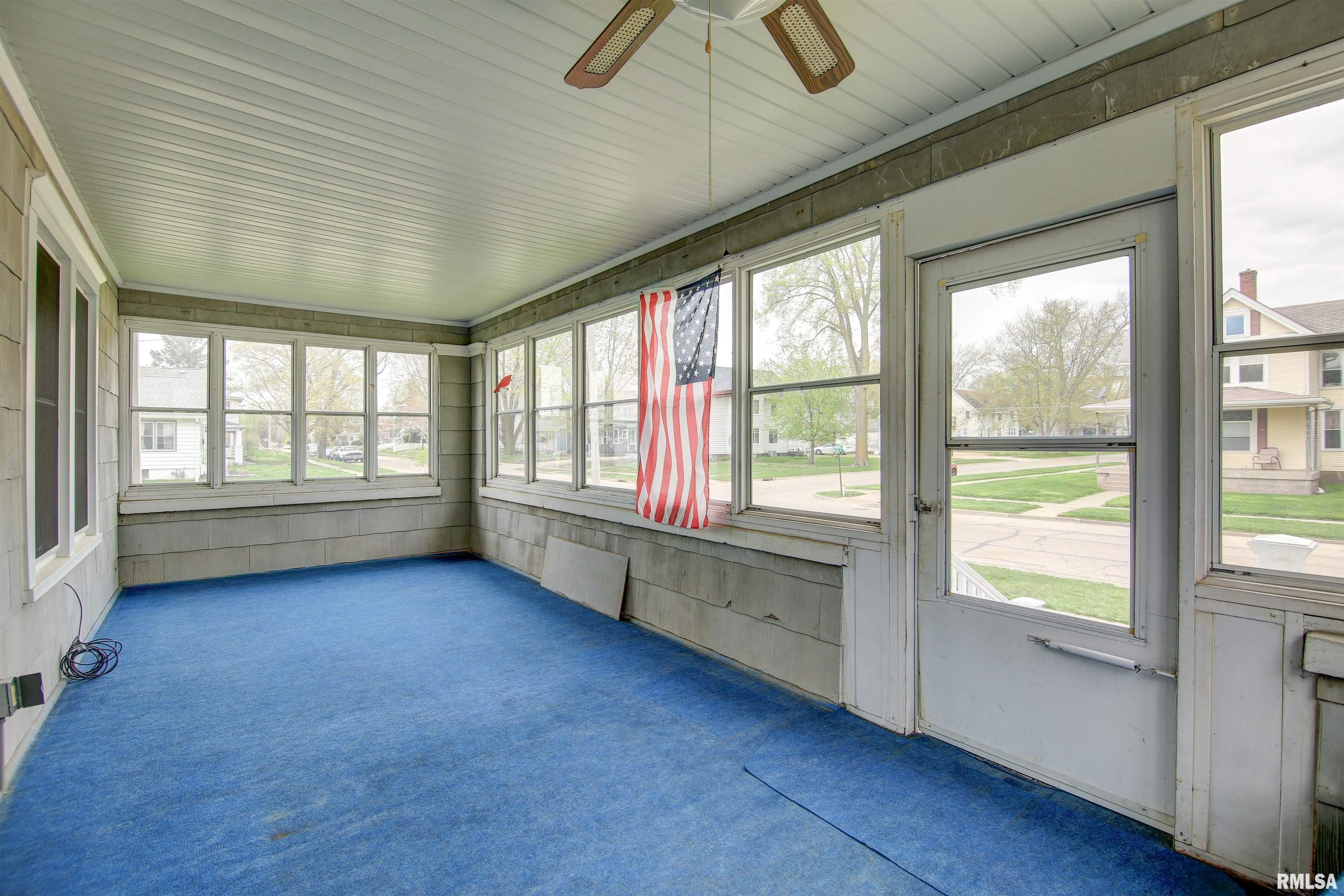 1503 Pershing Boulevard Clinton, IA 52732 - Photo 2 of 27 Gallery Image 2