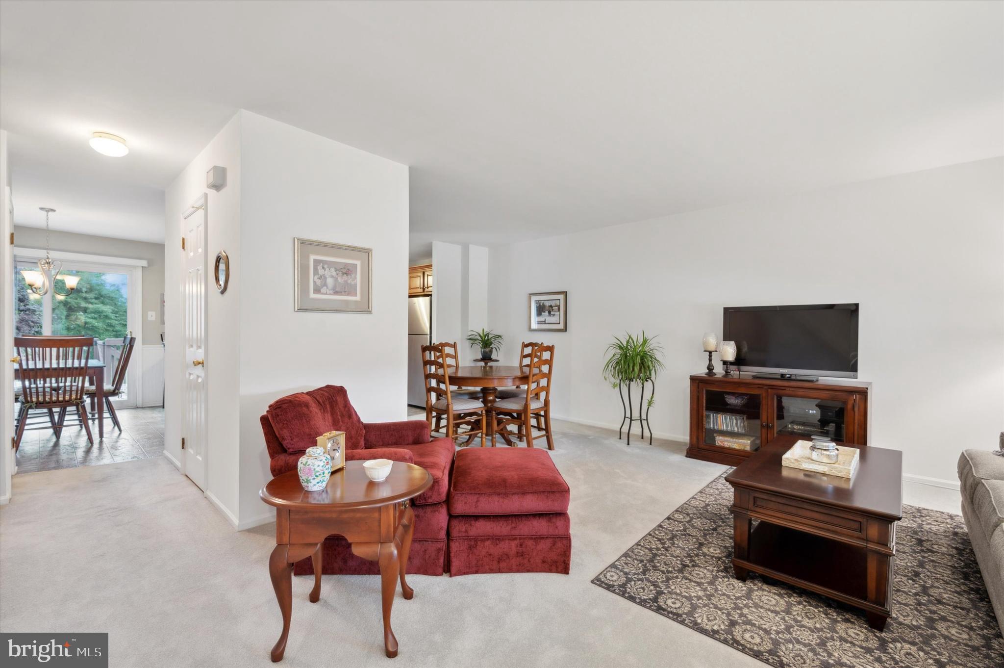 126 Bradbury Road Brookhaven, PA 19015 - Photo 2 of 16 Gallery Image 2