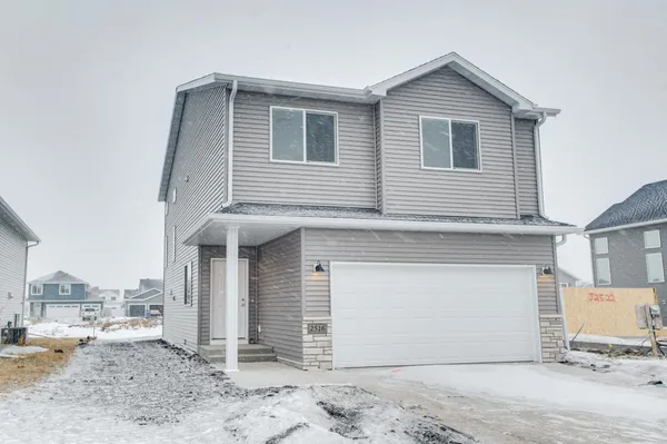 $327,200 | 2516 38th Avenue South, Moorhead, MN 56560