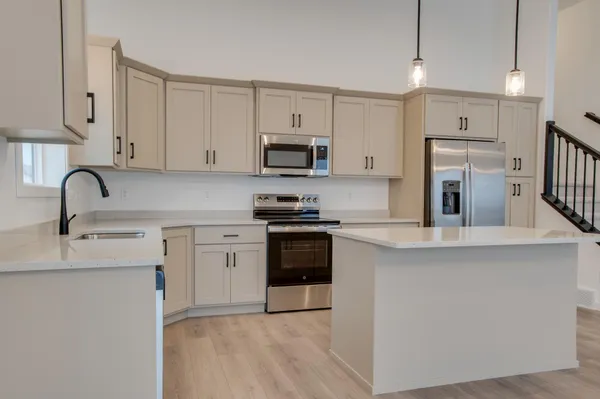 $327,200 | 2516 38th Avenue South, Moorhead, MN 56560