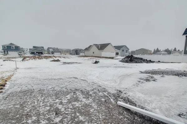 $327,200 | 2516 38th Avenue South, Moorhead, MN 56560