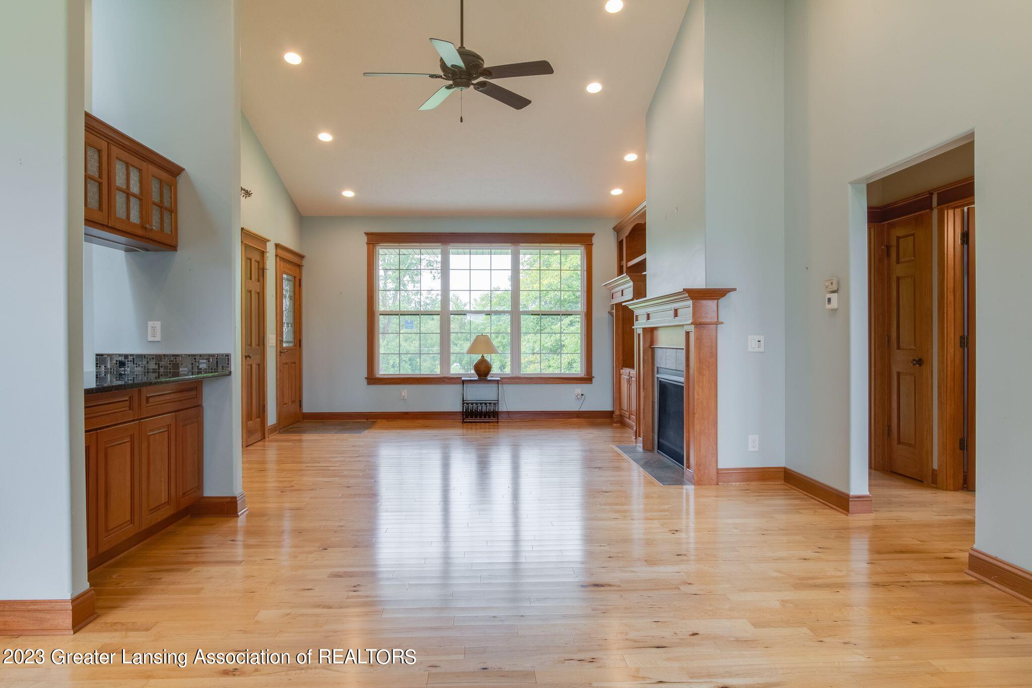4600 East Clark Road Bath, MI 48808 - Photo 13 of 37 Living Room