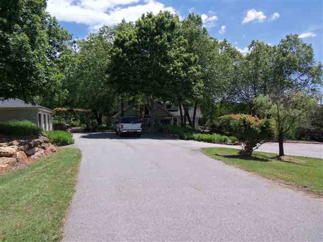 1122 East Preston McDaniel Road Pickens, SC 29671 - Photo 4 of 24