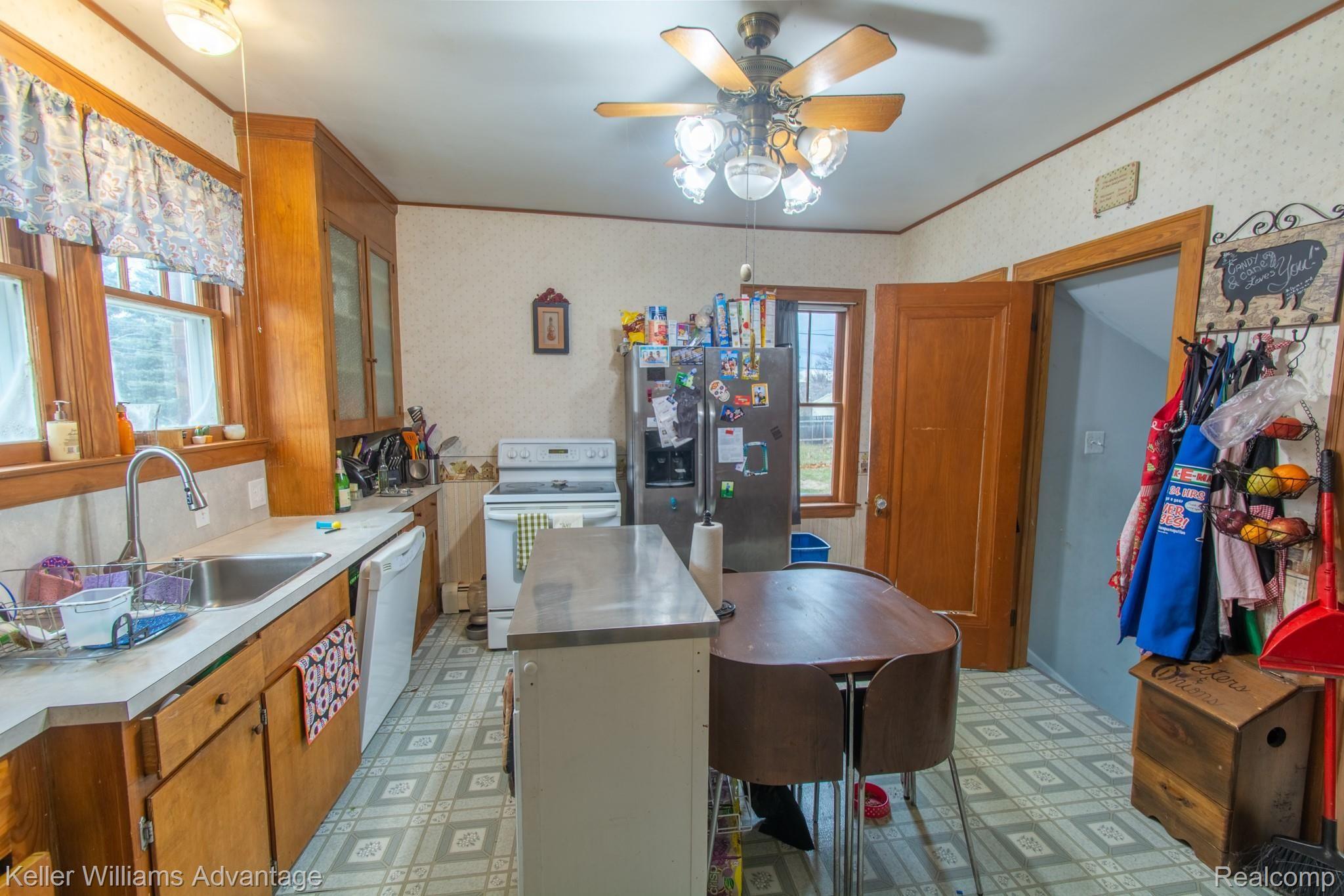 7317 Harding Street Taylor, MI 48180 - Photo 10 of 26 7317 Harding-Kitchen 2.jpg