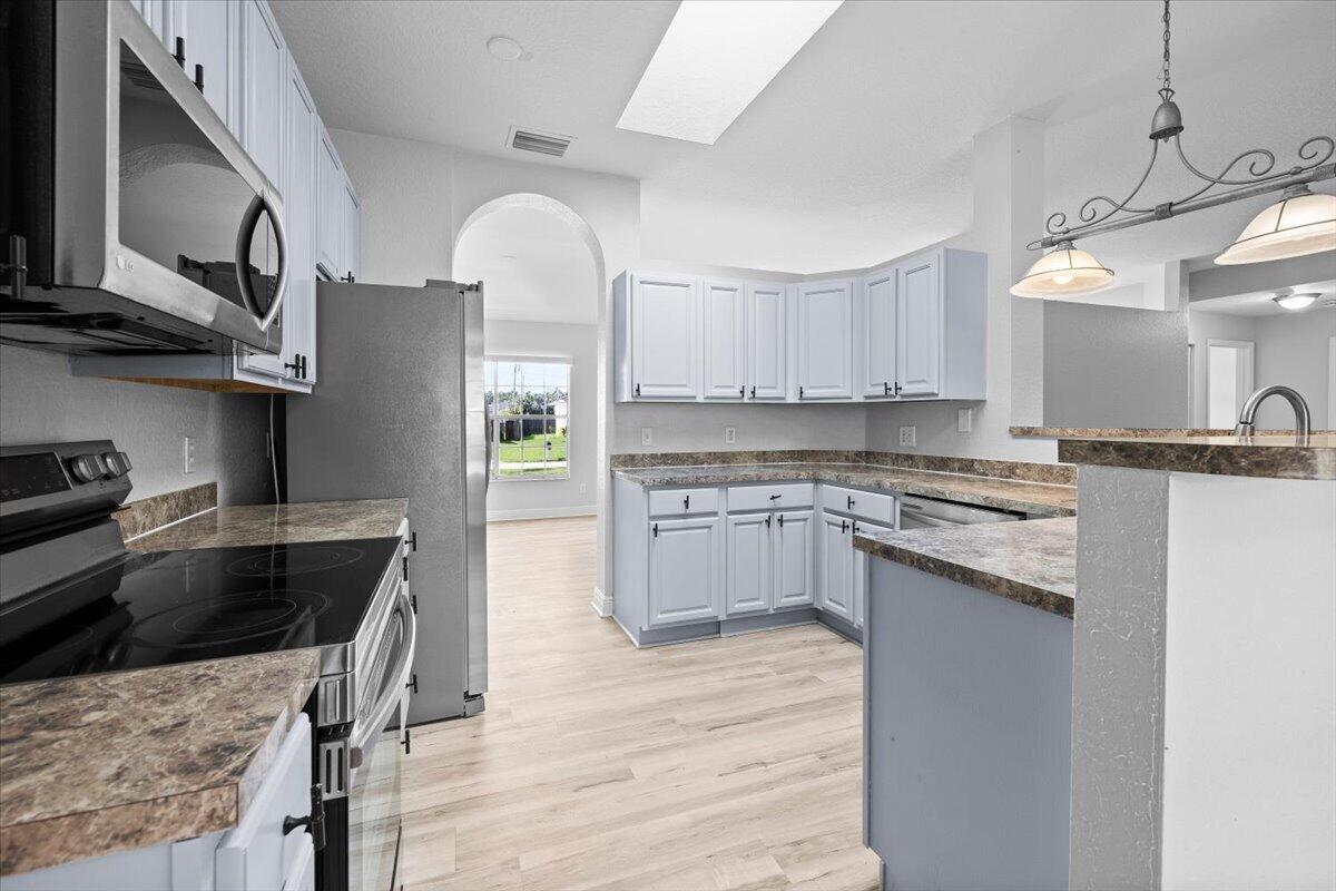 2385 Southwest Neal Road Port St. Lucie, FL 34953 - Photo 9 of 38 09-424A1353