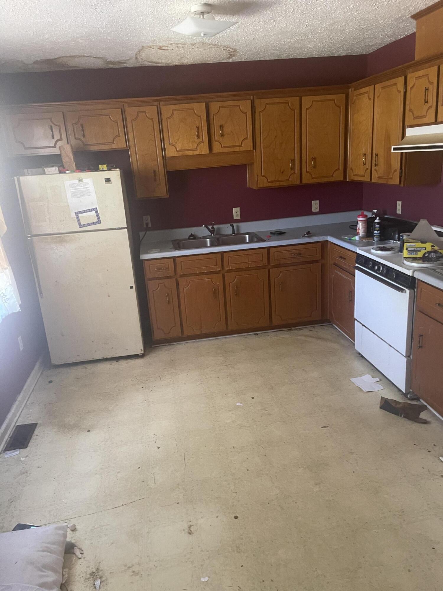 860 Chalk Bed Road Graniteville, SC 29829 - Photo 3 of 10 Kitchen