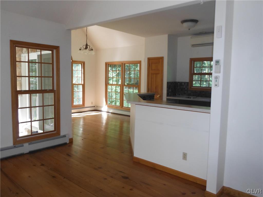 628 Sunset Road Stroudsburg, PA 18360 - Photo 12 of 36 Gallery Image 12