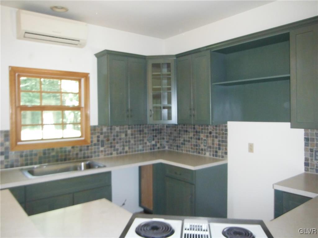 628 Sunset Road Stroudsburg, PA 18360 - Photo 15 of 36 Gallery Image 15