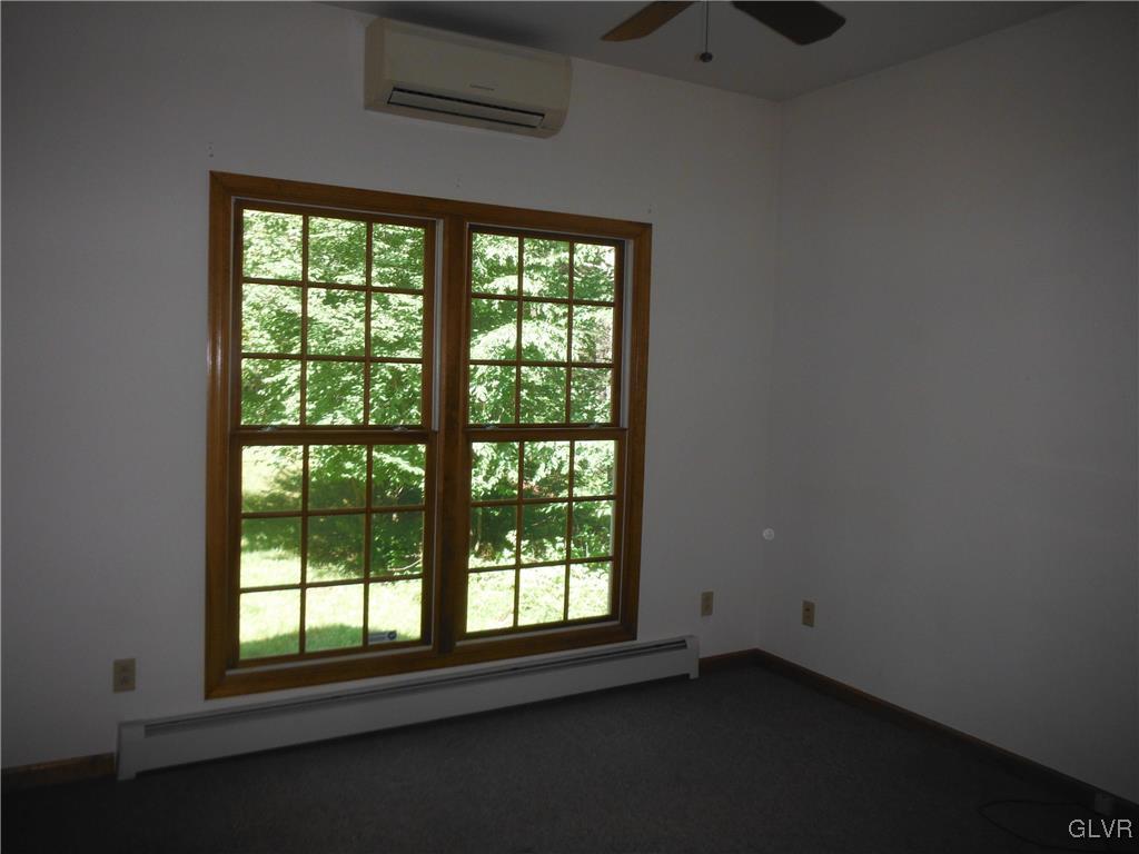 628 Sunset Road Stroudsburg, PA 18360 - Photo 18 of 36 Gallery Image 18