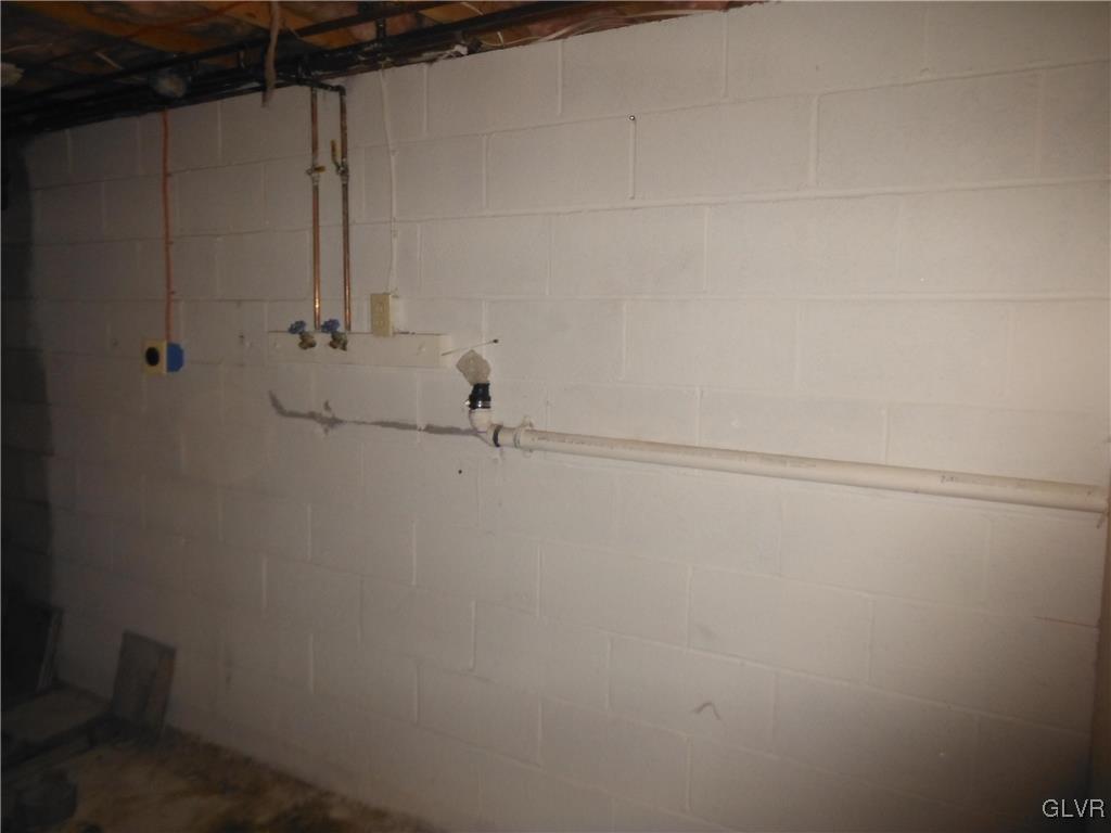 628 Sunset Road Stroudsburg, PA 18360 - Photo 31 of 36 Gallery Image 31