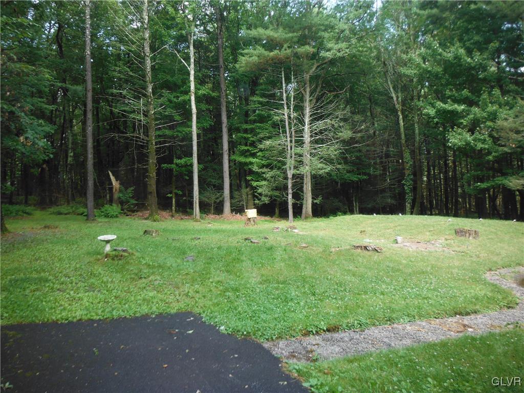 628 Sunset Road Stroudsburg, PA 18360 - Photo 4 of 36 Gallery Image 4