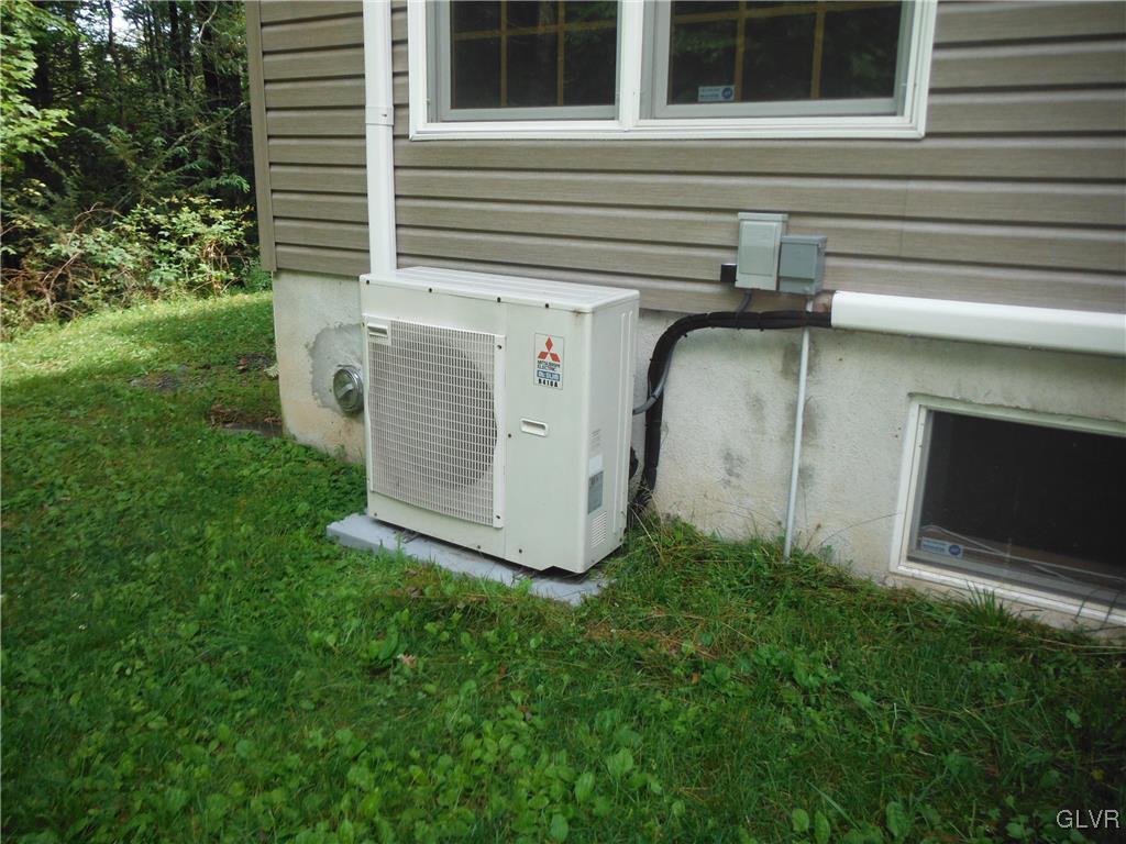 628 Sunset Road Stroudsburg, PA 18360 - Photo 7 of 36 Gallery Image 7
