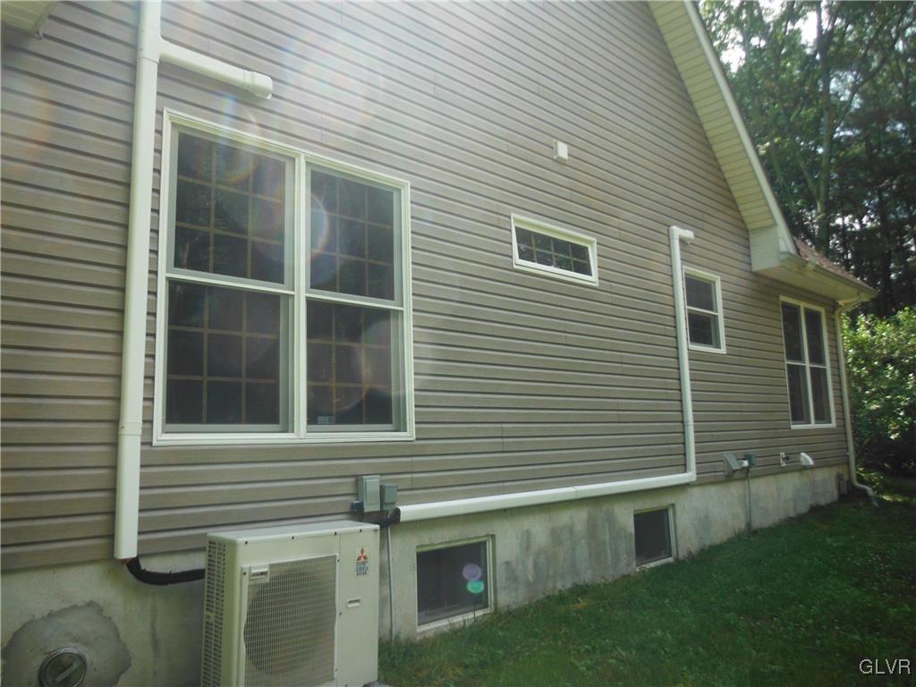 628 Sunset Road Stroudsburg, PA 18360 - Photo 8 of 36 Gallery Image 8