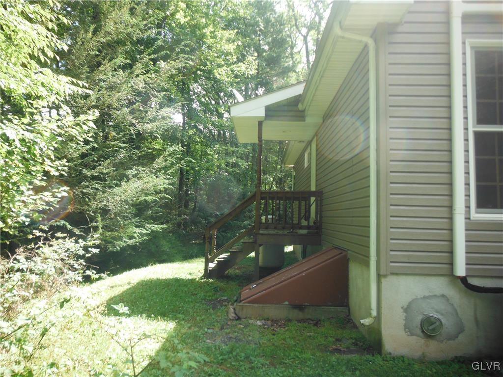 628 Sunset Road Stroudsburg, PA 18360 - Photo 9 of 36 Gallery Image 9