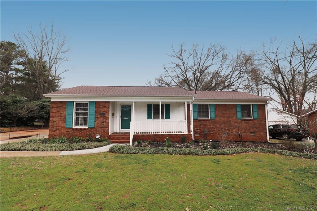 517 Holiday Road Gastonia, NC 28054 - Photo 1 of 38 Gallery Image 1