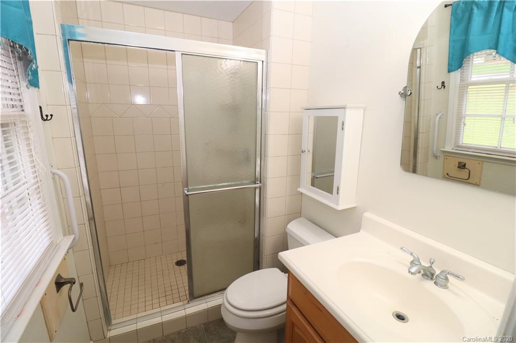 517 Holiday Road Gastonia, NC 28054 - Photo 18 of 38 Gallery Image 18