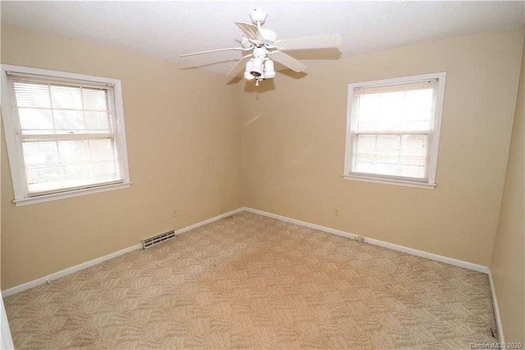 517 Holiday Road Gastonia, NC 28054 - Photo 19 of 38 Gallery Image 19