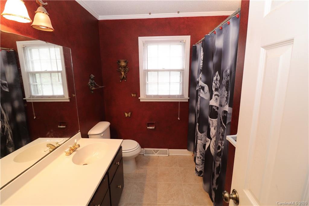 517 Holiday Road Gastonia, NC 28054 - Photo 21 of 38 Gallery Image 21