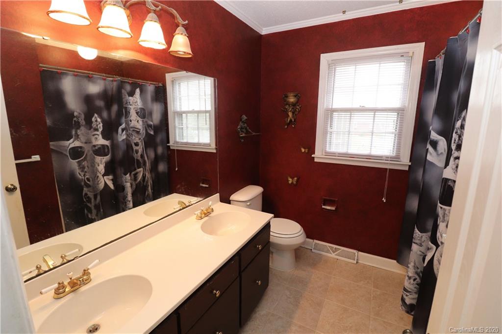 517 Holiday Road Gastonia, NC 28054 - Photo 22 of 38 Gallery Image 22