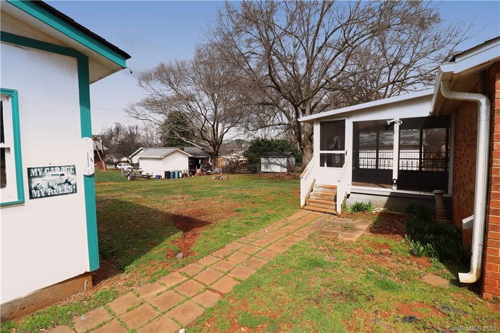 517 Holiday Road Gastonia, NC 28054 - Photo 31 of 38 Gallery Image 31