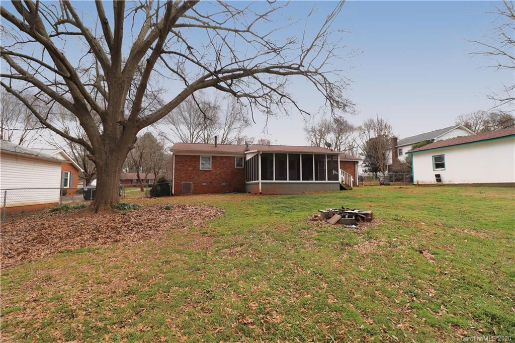517 Holiday Road Gastonia, NC 28054 - Photo 35 of 38 Gallery Image 35
