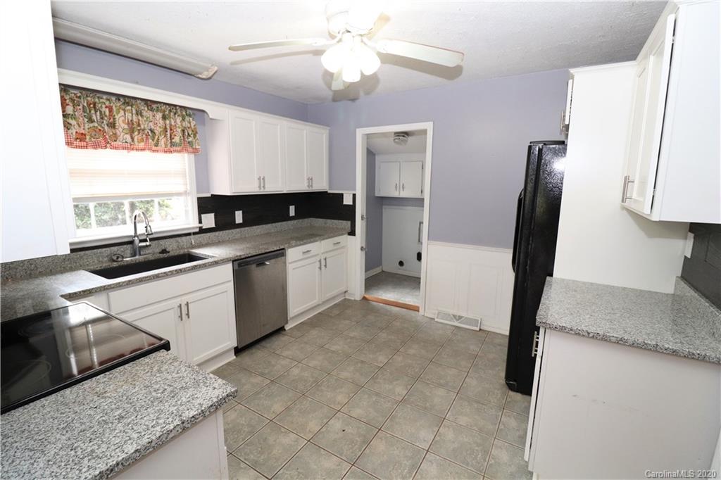 517 Holiday Road Gastonia, NC 28054 - Photo 9 of 38 Gallery Image 9