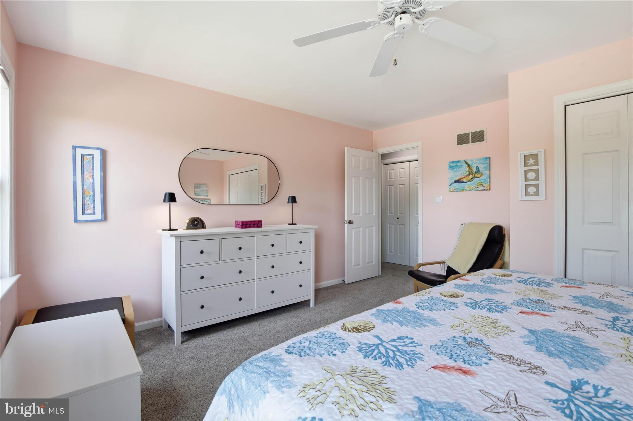 725 Oxford Road Lancaster, PA 17601 - Photo 26 of 46 a bedroom with a bed and a dresser in it
