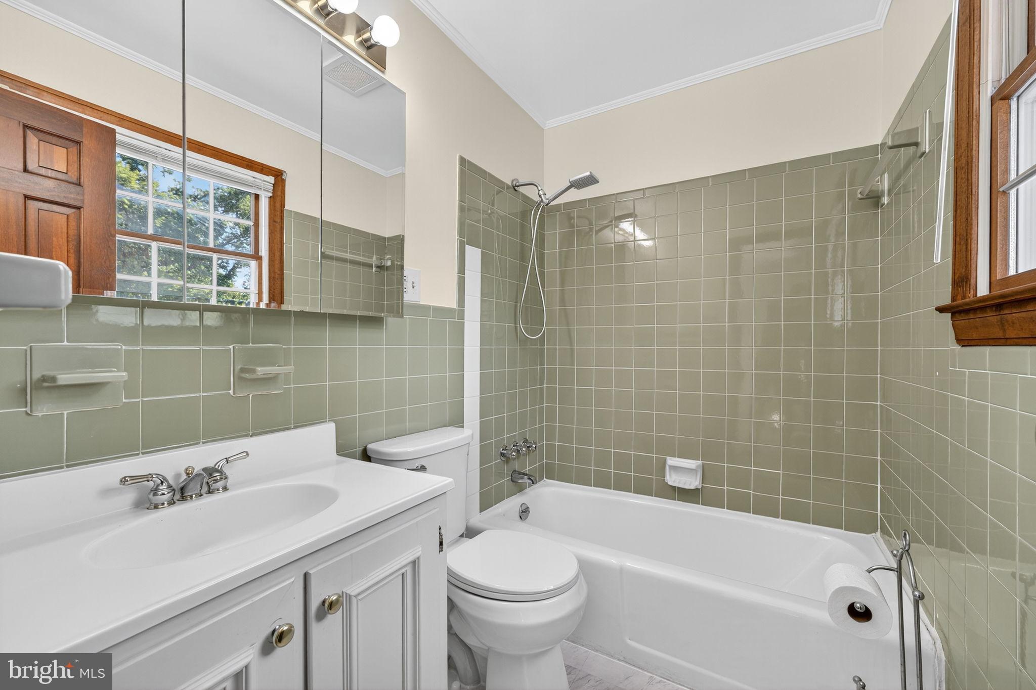107 Roszel Road Winchester, VA 22601 - Photo 44 of 87 Primary Bathroom