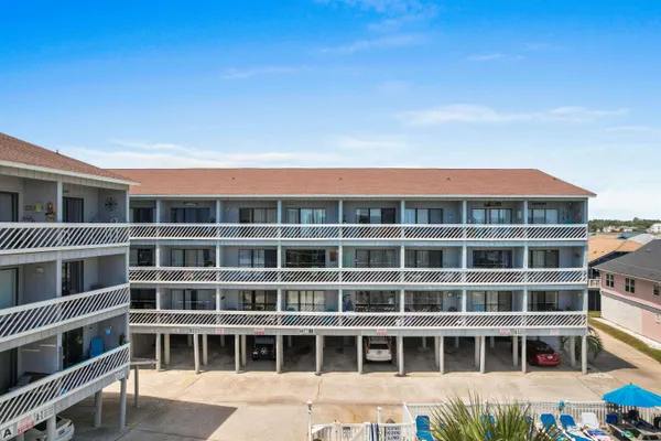 $199,000 | 627 North Waccamaw Drive, Unit 105B, Murrells Inlet, SC 29576