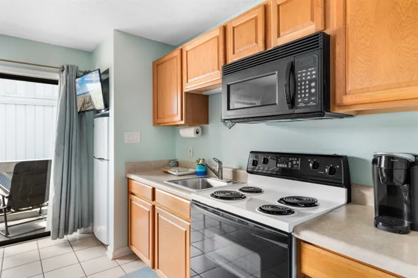 $199,000 | 627 North Waccamaw Drive, Unit 105B, Murrells Inlet, SC 29576