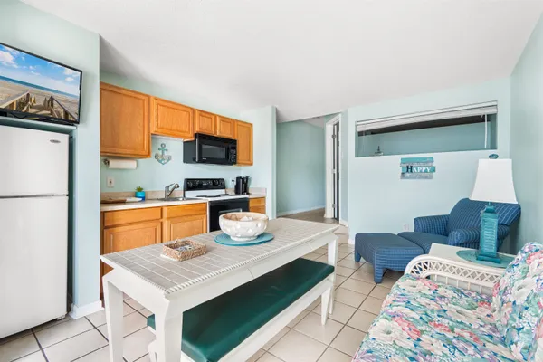 $199,000 | 627 North Waccamaw Drive, Unit 105B, Murrells Inlet, SC 29576