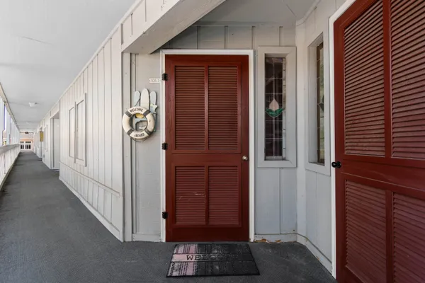 $199,000 | 627 North Waccamaw Drive, Unit 105B, Murrells Inlet, SC 29576