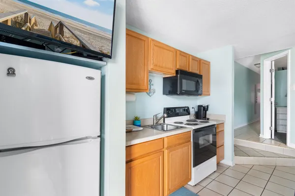 $199,000 | 627 North Waccamaw Drive, Unit 105B, Murrells Inlet, SC 29576