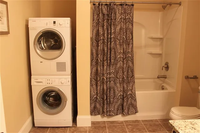 $2,165 | 624 Washington Street, Unit A103, Coventry, RI 02816