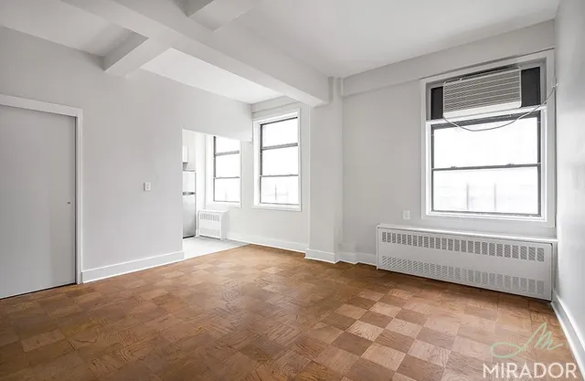 $3,500 | 132 East 45th Street, Unit 3B | Midtown East