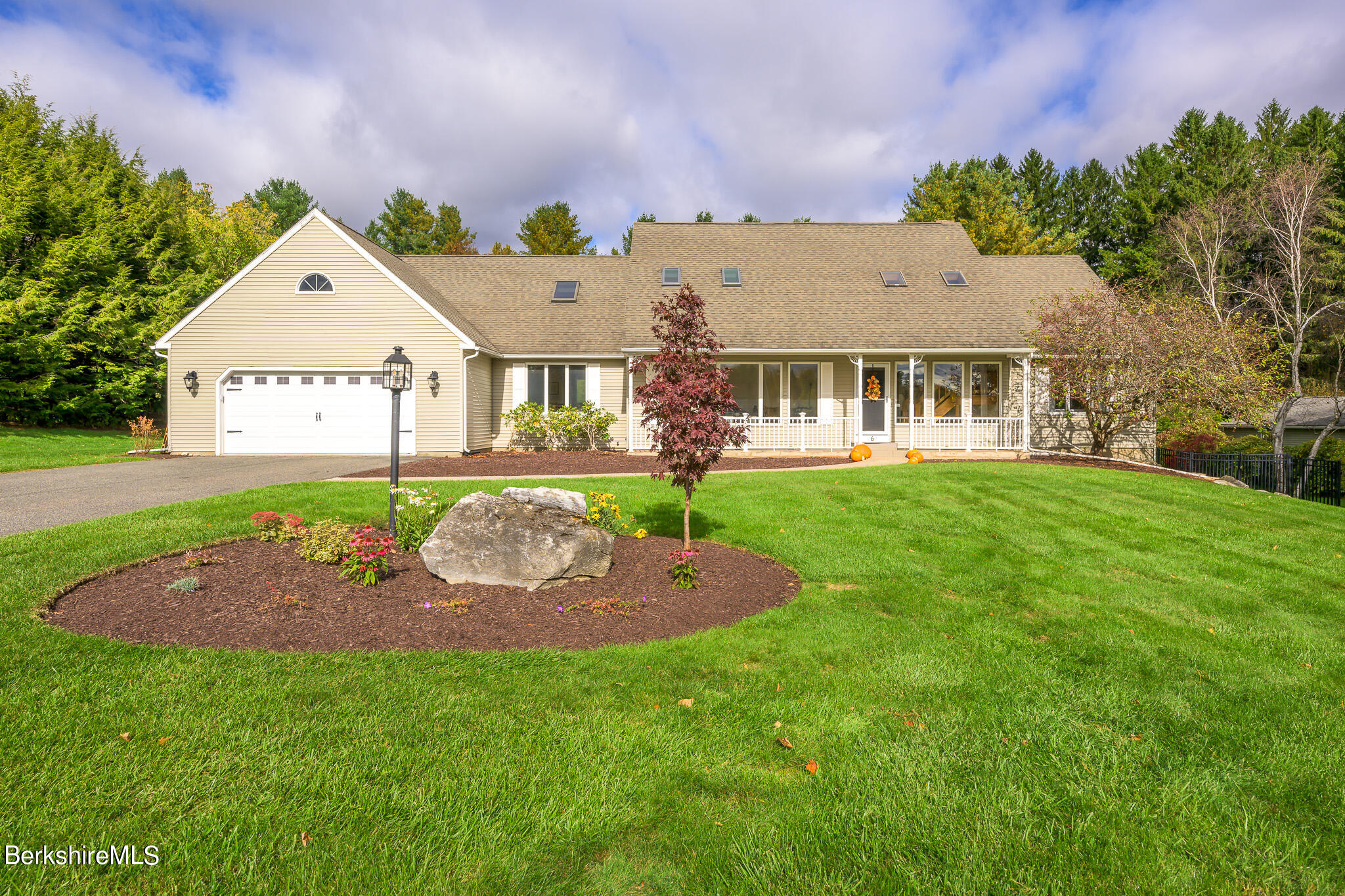 6 Lori Ct
