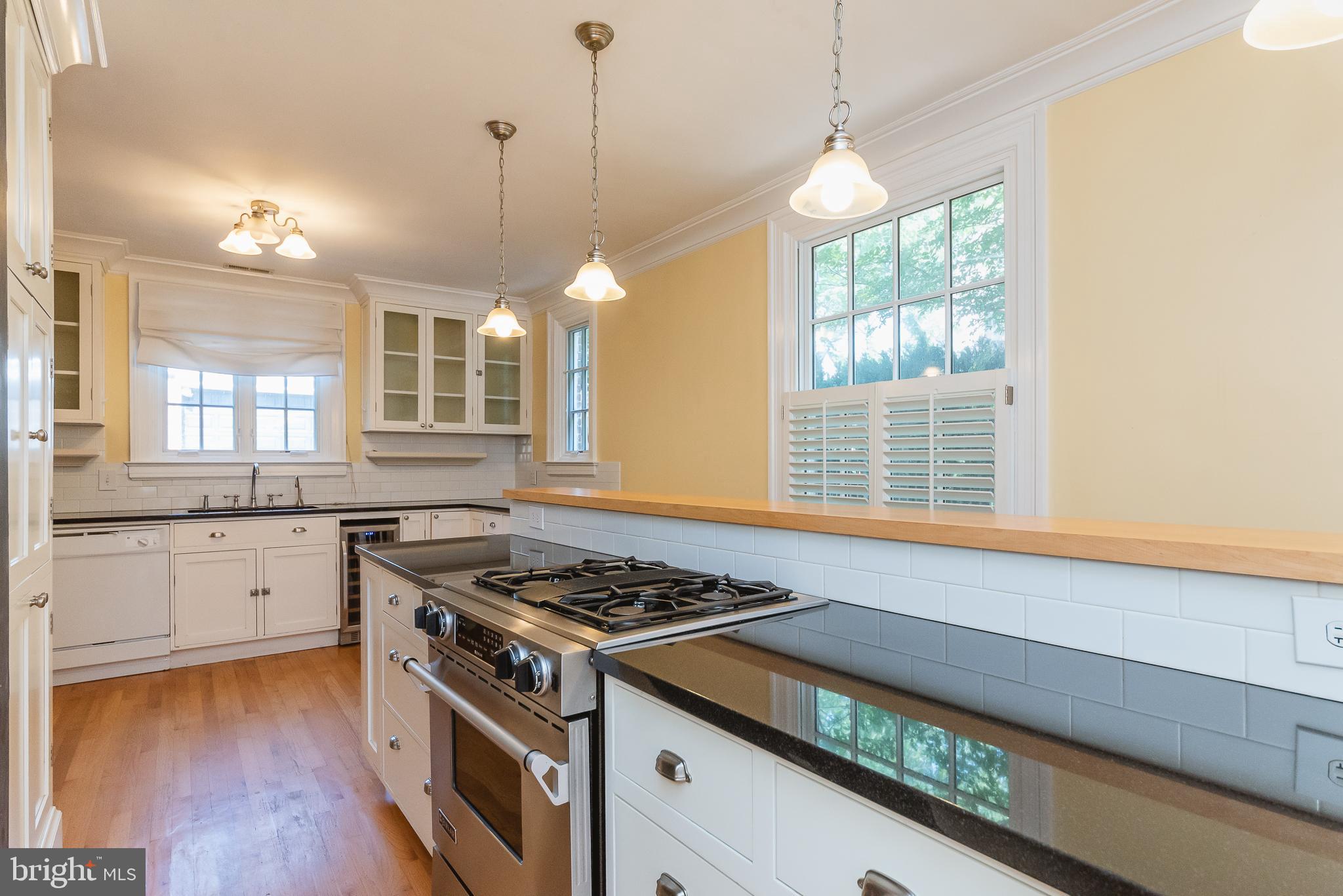 3806 Juniper Road Baltimore, MD 21218 - Photo 13 of 66 Kitchen w/SS appliances, granite counters.