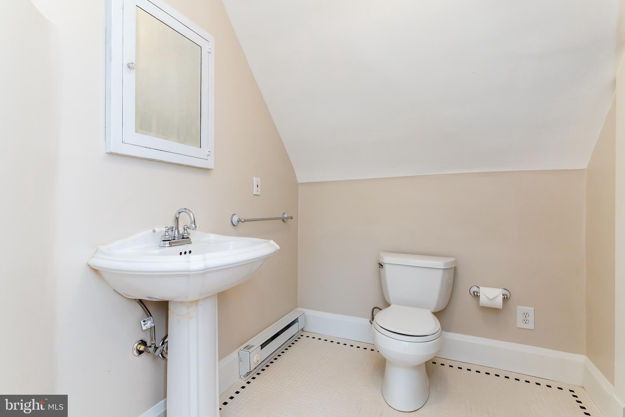 3806 Juniper Road Baltimore, MD 21218 - Photo 45 of 66 Upper level II full bath.