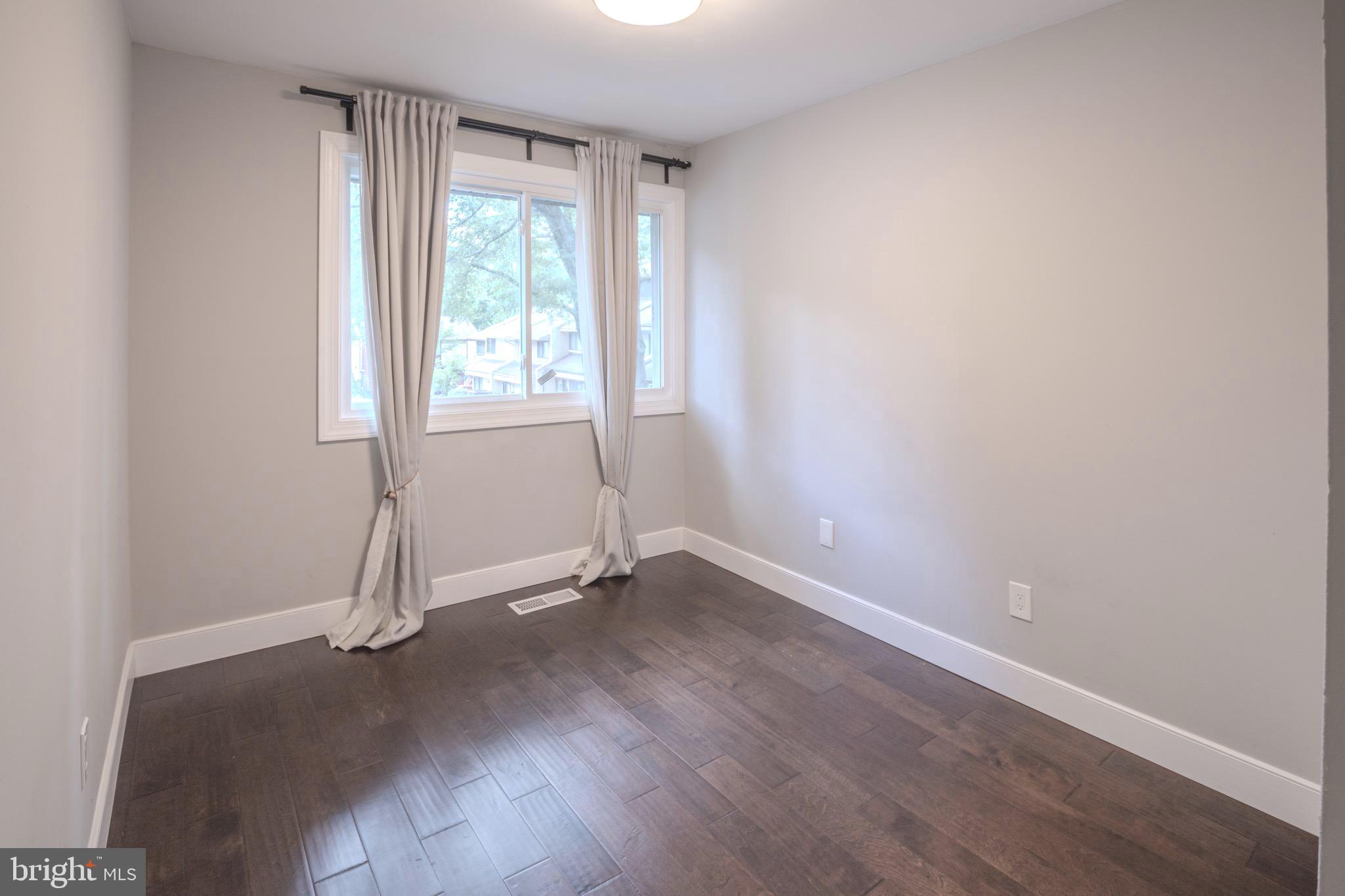 12138 Captiva Court Reston, VA 20191 - Photo 15 of 20