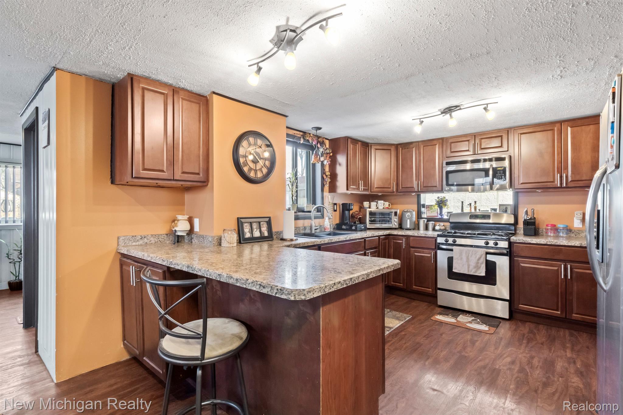8633 Harding Street Center Line, MI 48015 - Photo 18 of 33 Gallery Image 18