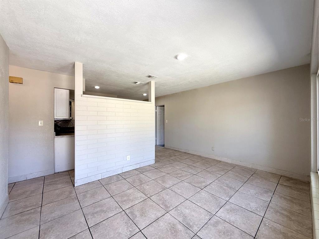 7018 54th Avenue North St. Petersburg, FL 33709 - Photo 15 of 19