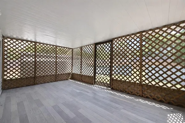 $2,750 | 7018 54th Avenue North, St. Petersburg, FL 33709