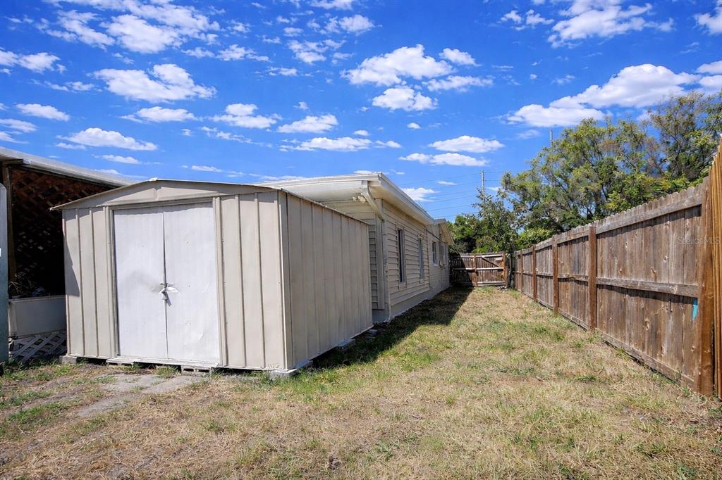 7018 54th Avenue North St. Petersburg, FL 33709 - Photo 17 of 19