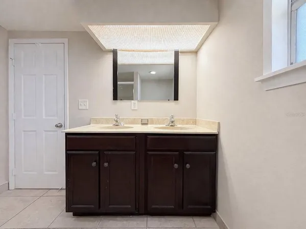 $2,750 | 7018 54th Avenue North, St. Petersburg, FL 33709